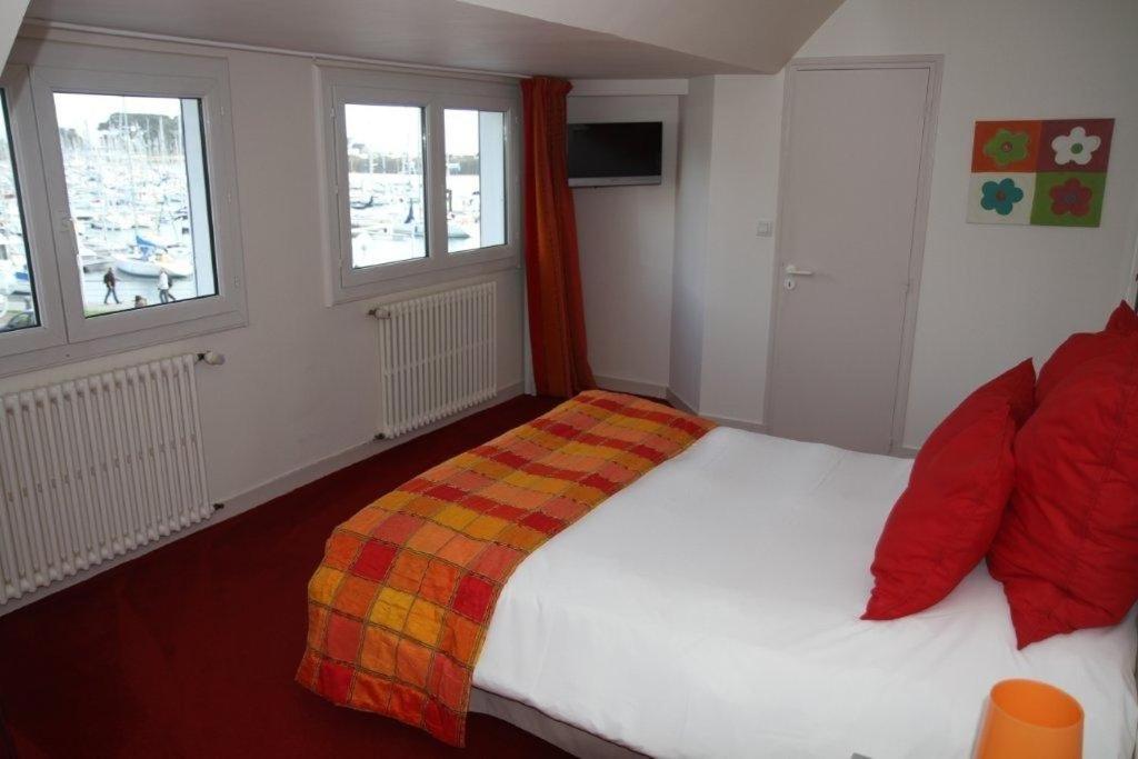 Hotel Le Suroit Perros-Guirec Ruang foto